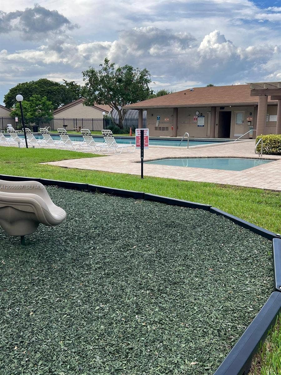 8102 SW 20th Court, Davie, Davie, FL 33324 Photo 37