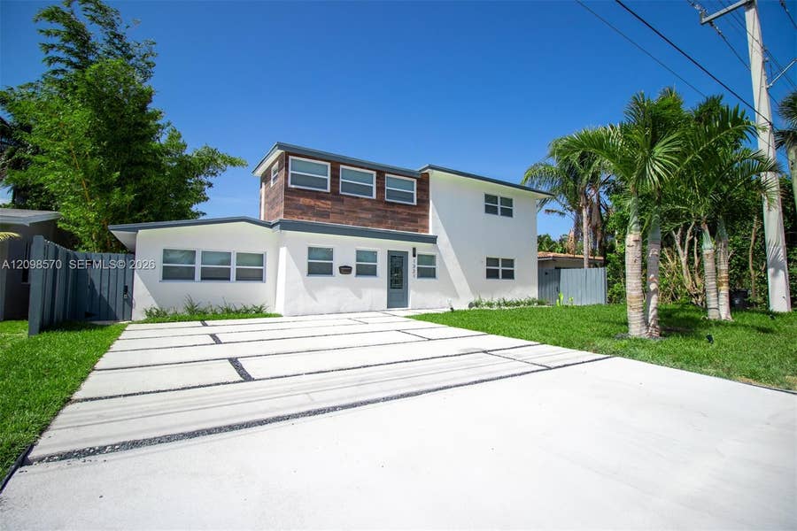 Property photo for 1321 NE 14th Street, Fort Lauderdale, FL