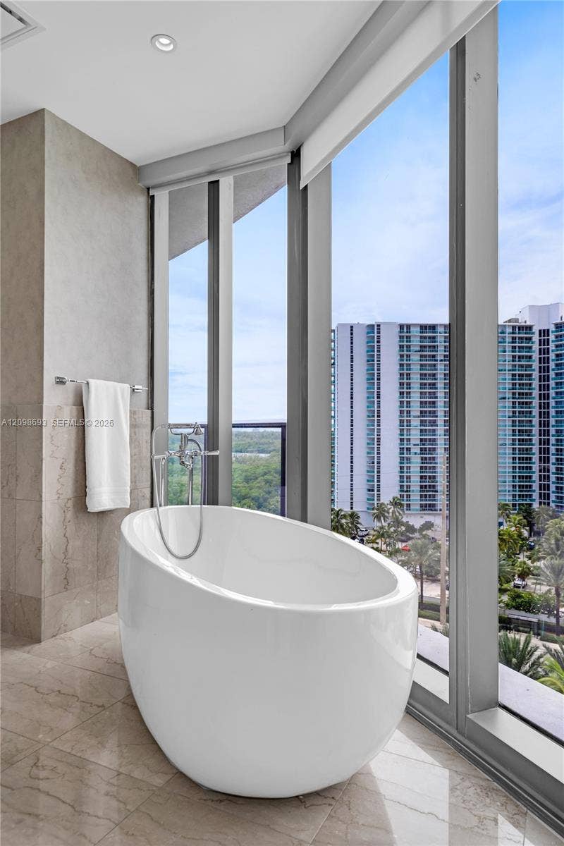 15701 Collins Avenue, #705, Sunny Isles Beach, FL 33160 Photo 53