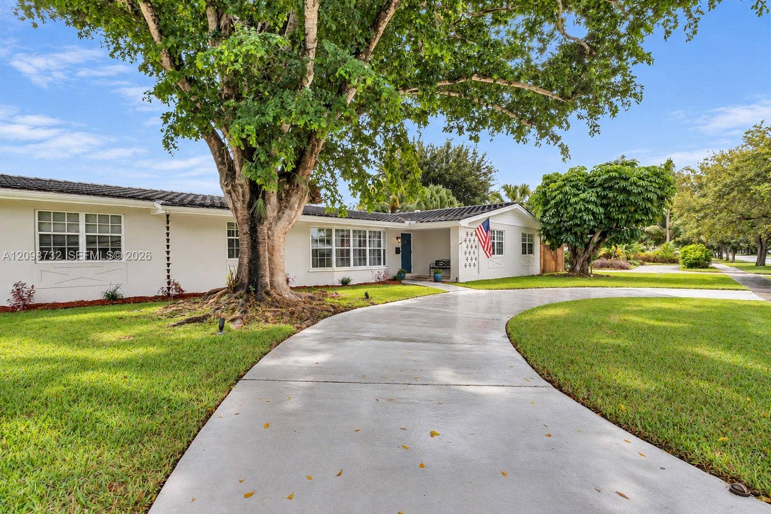 16401 SW 82nd Avenue, Palmetto Bay, FL 33157 Photo 2