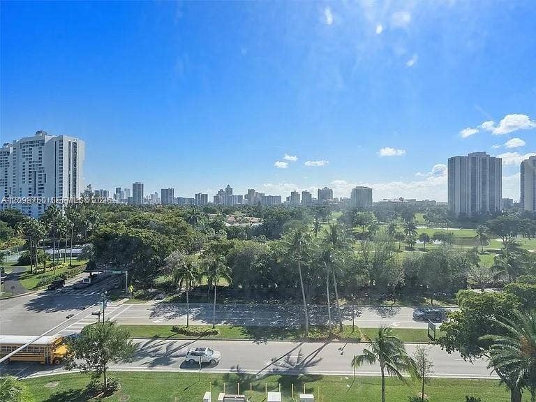 3375 N Country Club Drive, #605, Aventura, FL 33180 Photo 4