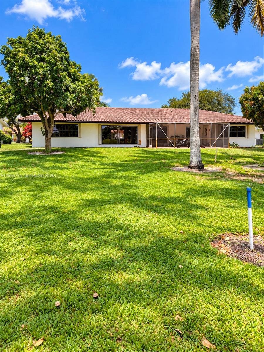 19265 E Saint Andrews Drive, Hialeah, FL 33015 Photo 49