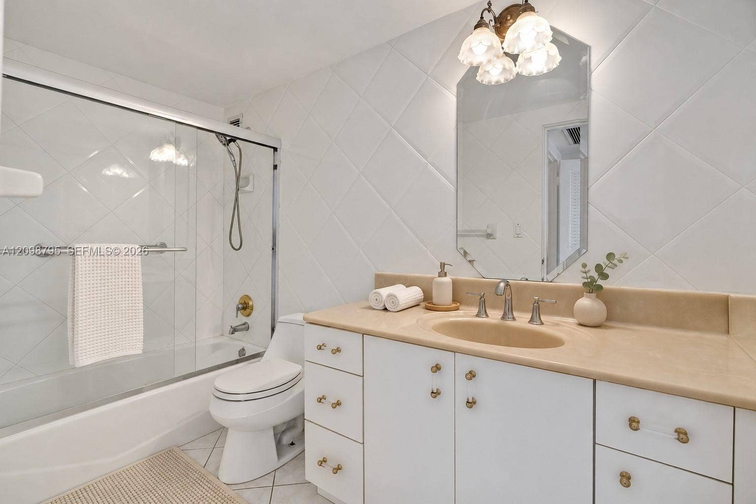 5601 Collins Avenue, #620, Miami Beach, FL 33140 Digitally Staged