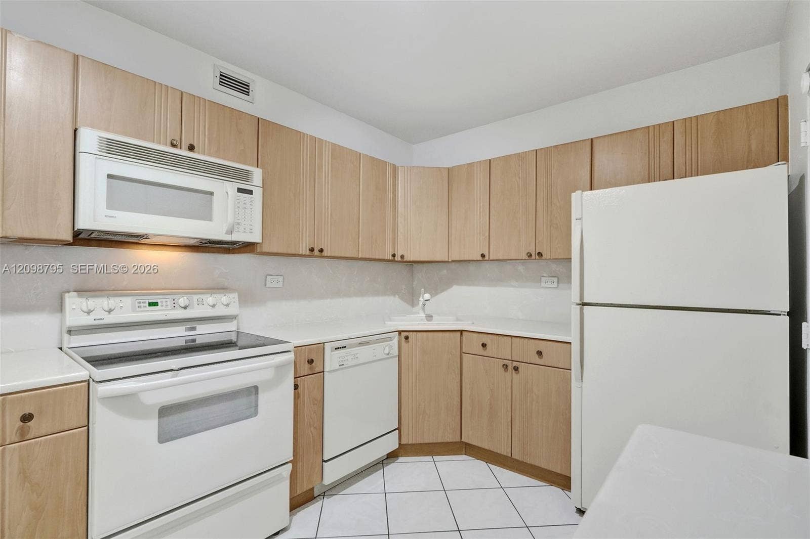 5601 Collins Avenue, #620, Miami Beach, FL 33140 Photo 10