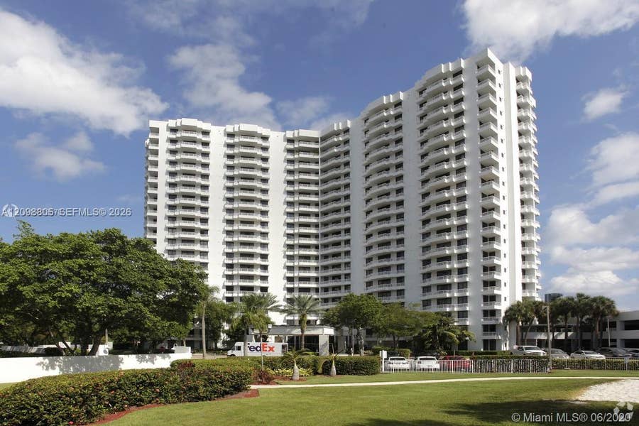 Property photo for 3300 NE 191st Street, #1801, Aventura, FL