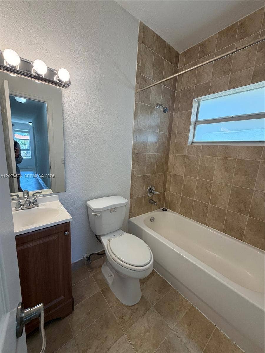Property photo for 11 Antilla Avenue, #B, Coral Gables, FL