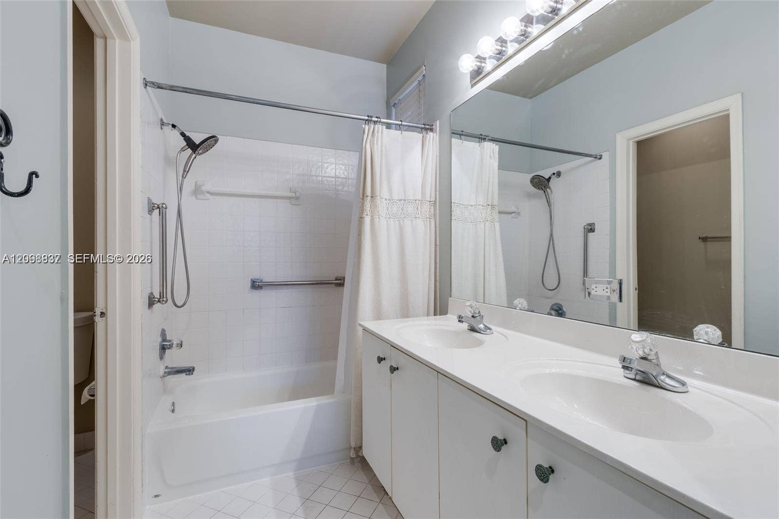 1280 Majesty Terrace, Weston, FL 33327 Photo 18