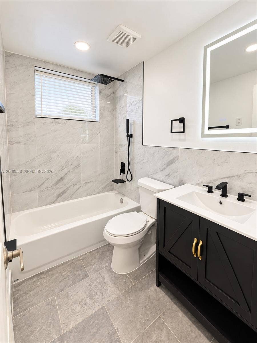 101 SE 9th Street, #8, Hallandale Beach, Hallandale Beach, FL 33009 Photo 3