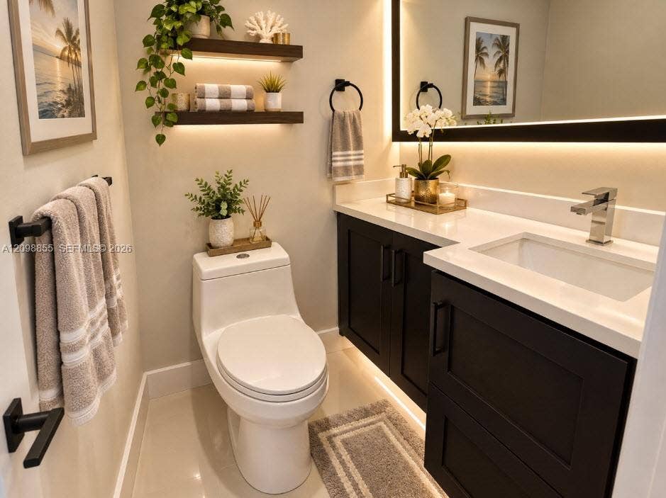 300 Bayview Drive, #PH11, Sunny Isles Beach, FL 33160 Half a bath