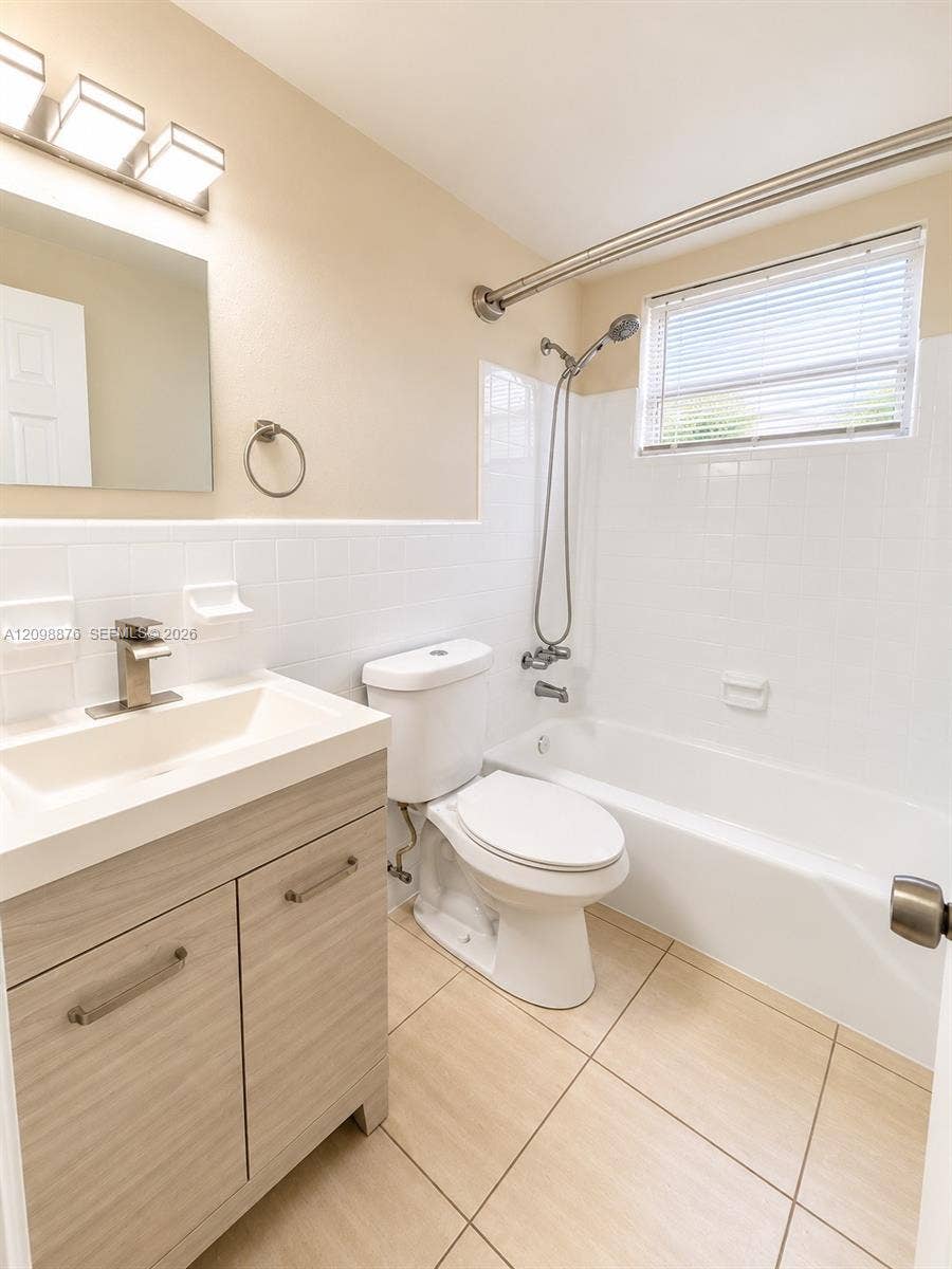 101 SE 9th Street, #6, Hallandale Beach, Hallandale Beach, FL 33009 Photo 6