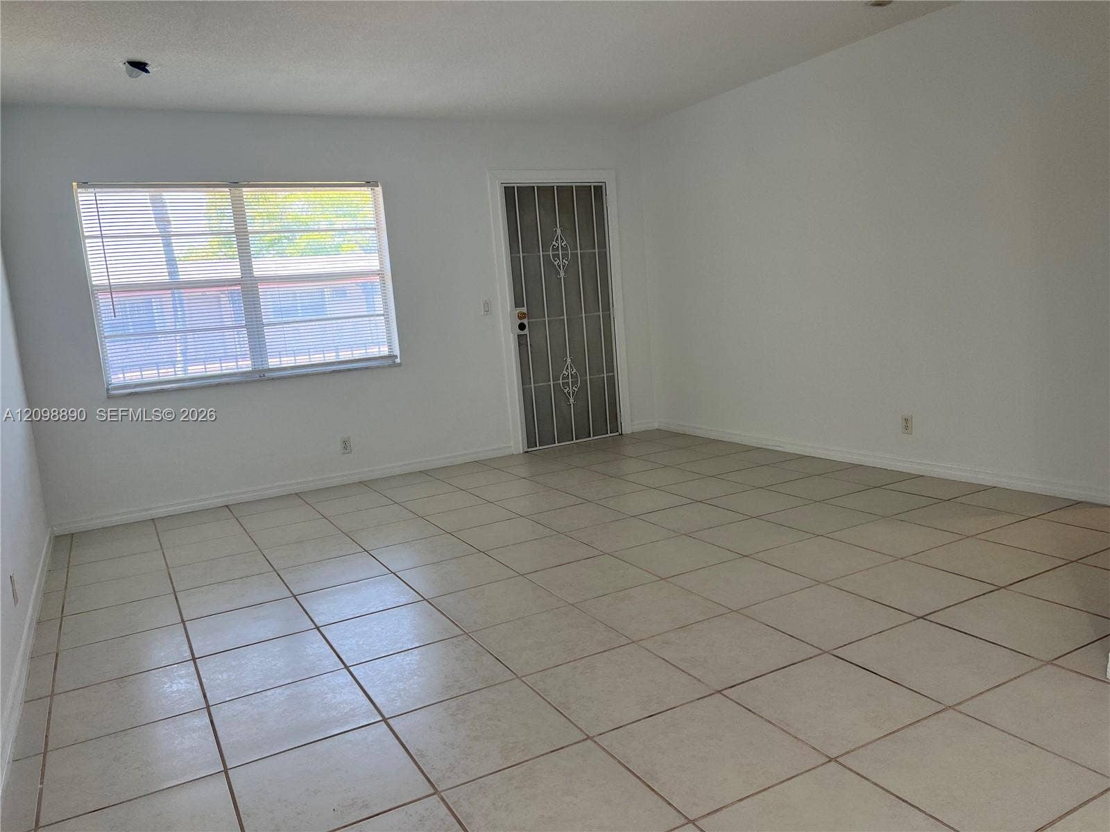 5300 Hollywood Boulevard, #10, Hollywood, Hollywood, FL 33021 Photo 4