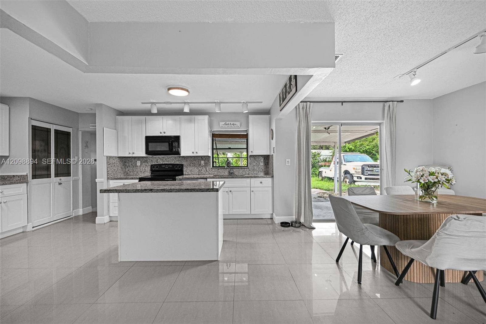 230 N 67th Avenue, Hollywood, FL 33024 Photo 13