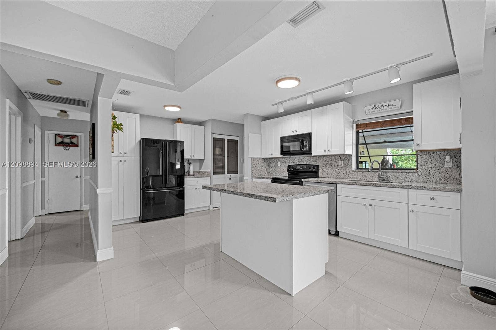 230 N 67th Avenue, Hollywood, FL 33024 Photo 12