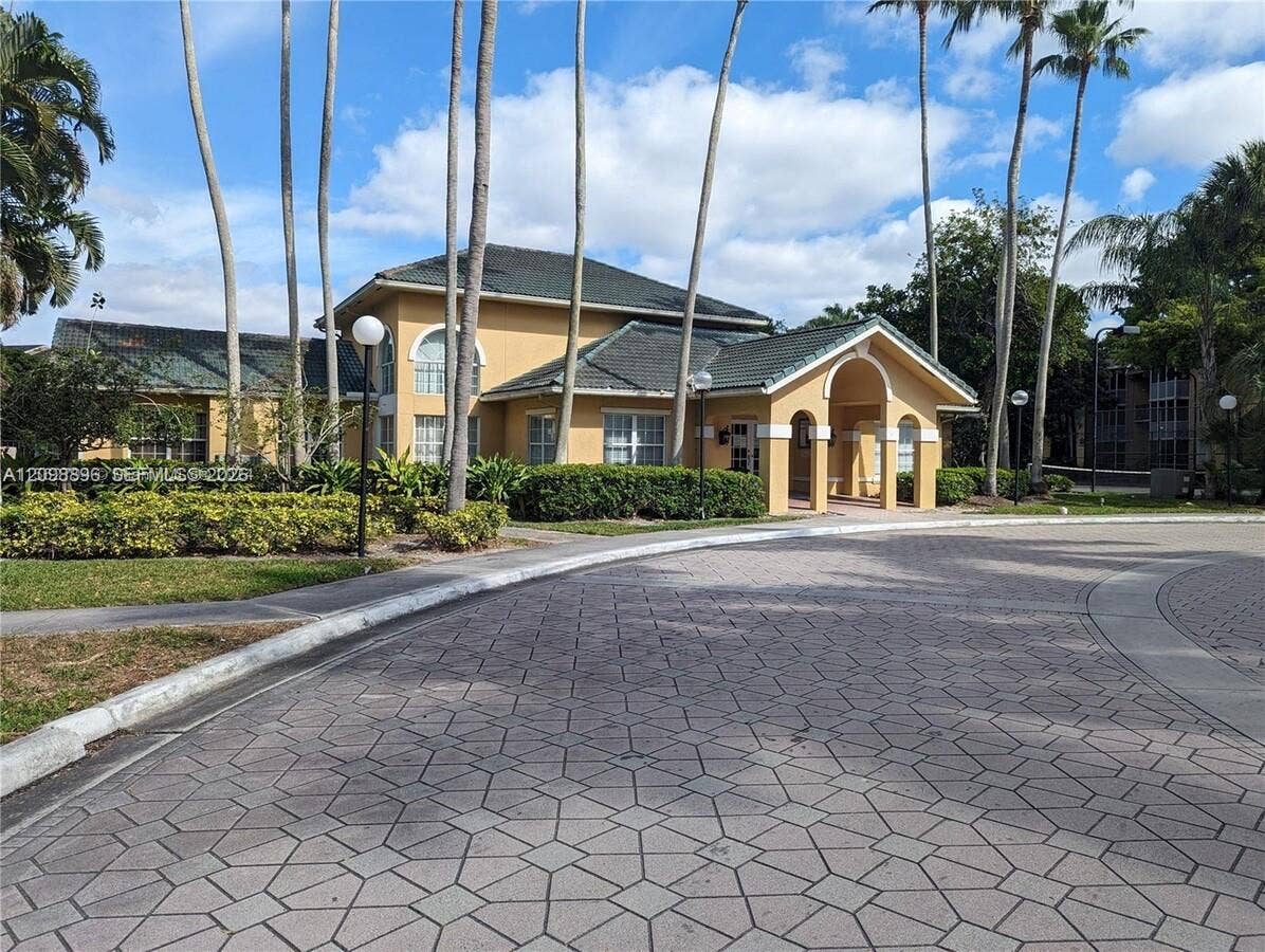 4055 W Mcnab Road, #H112, Pompano Beach, FL 33069 Photo 1