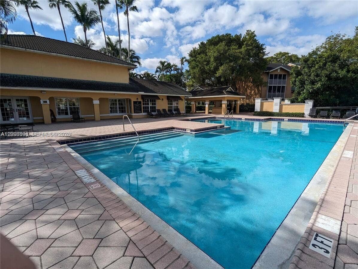 4055 W Mcnab Road, #H112, Pompano Beach, FL 33069 Photo 3