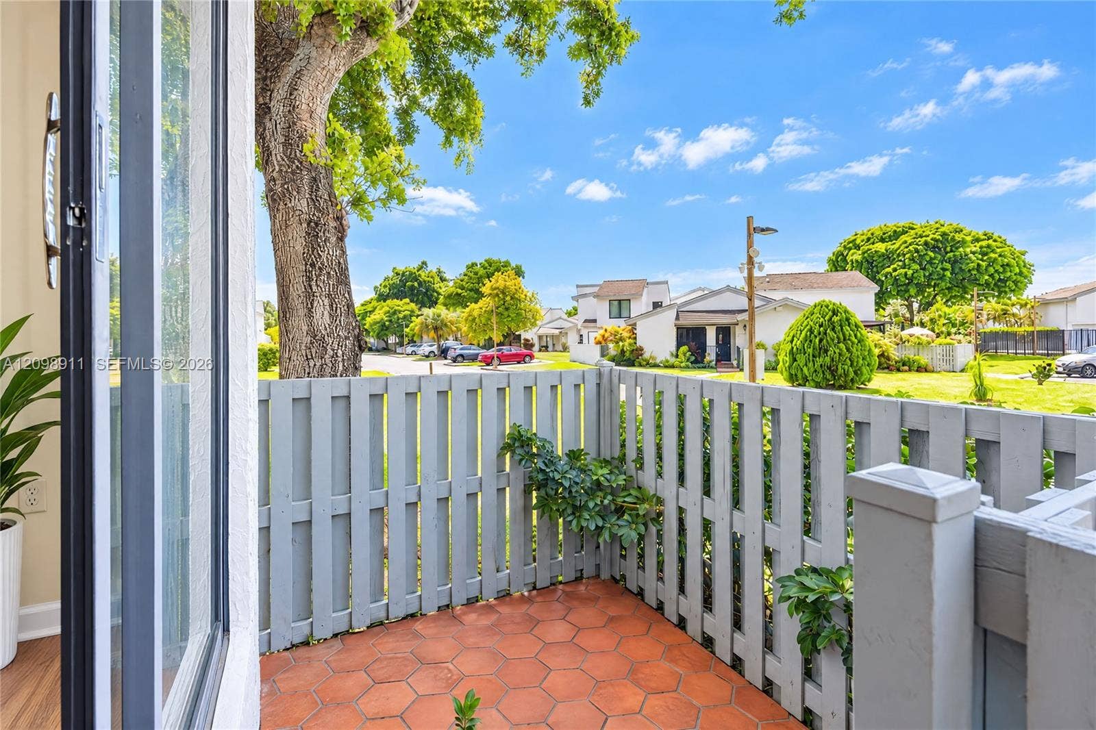 735 NW 105th Place, #C3, Miami, FL 33172 Photo 8