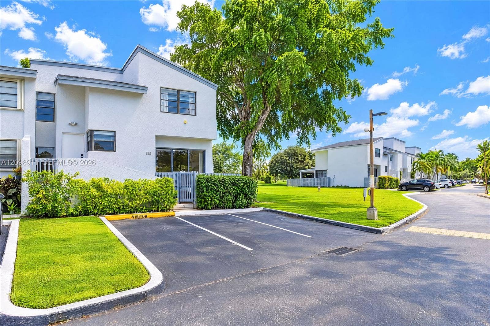 735 NW 105th Place, #C3, Miami, FL 33172 Photo 1