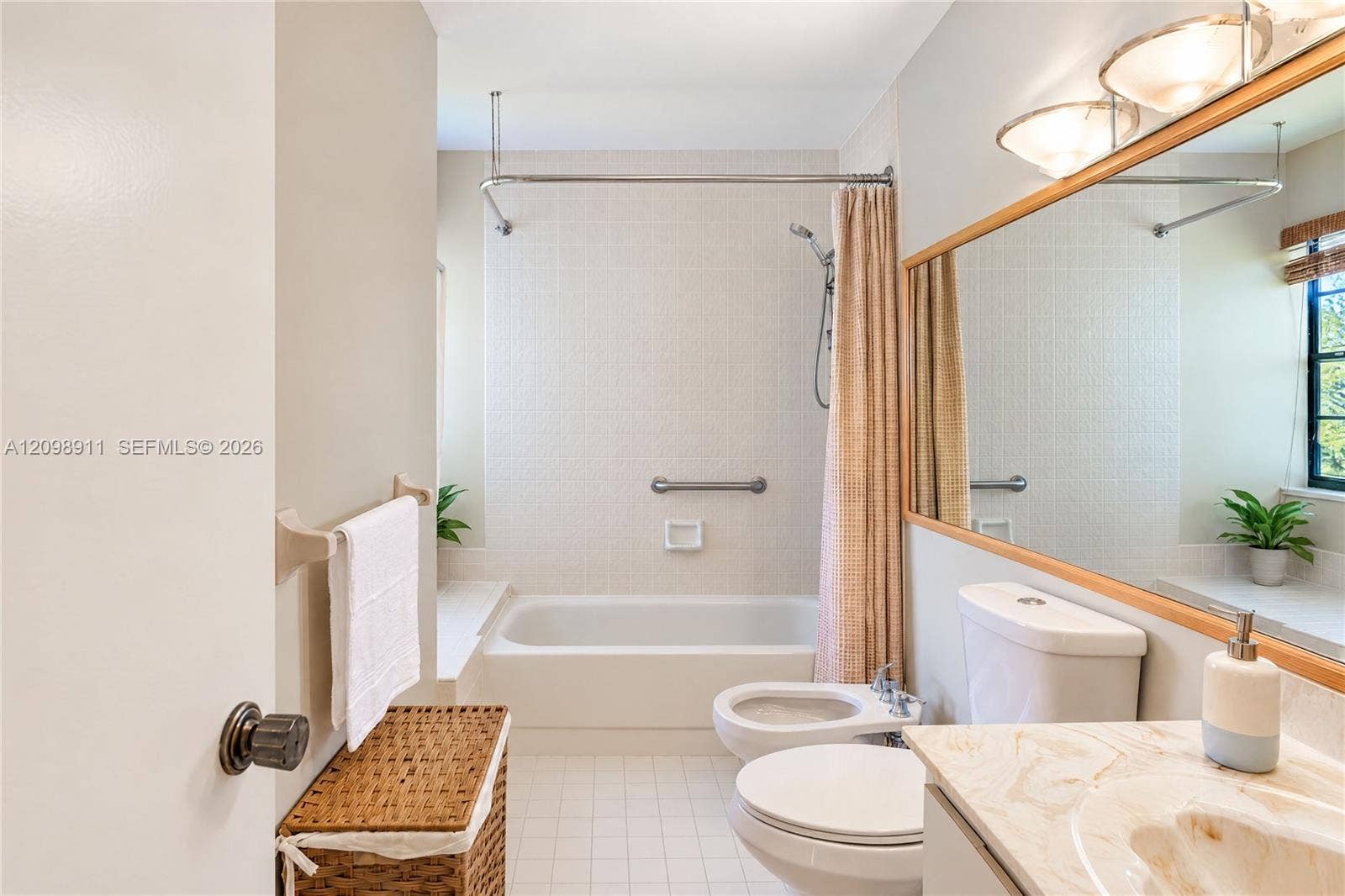 735 NW 105th Place, #C3, Miami, FL 33172 Photo 24