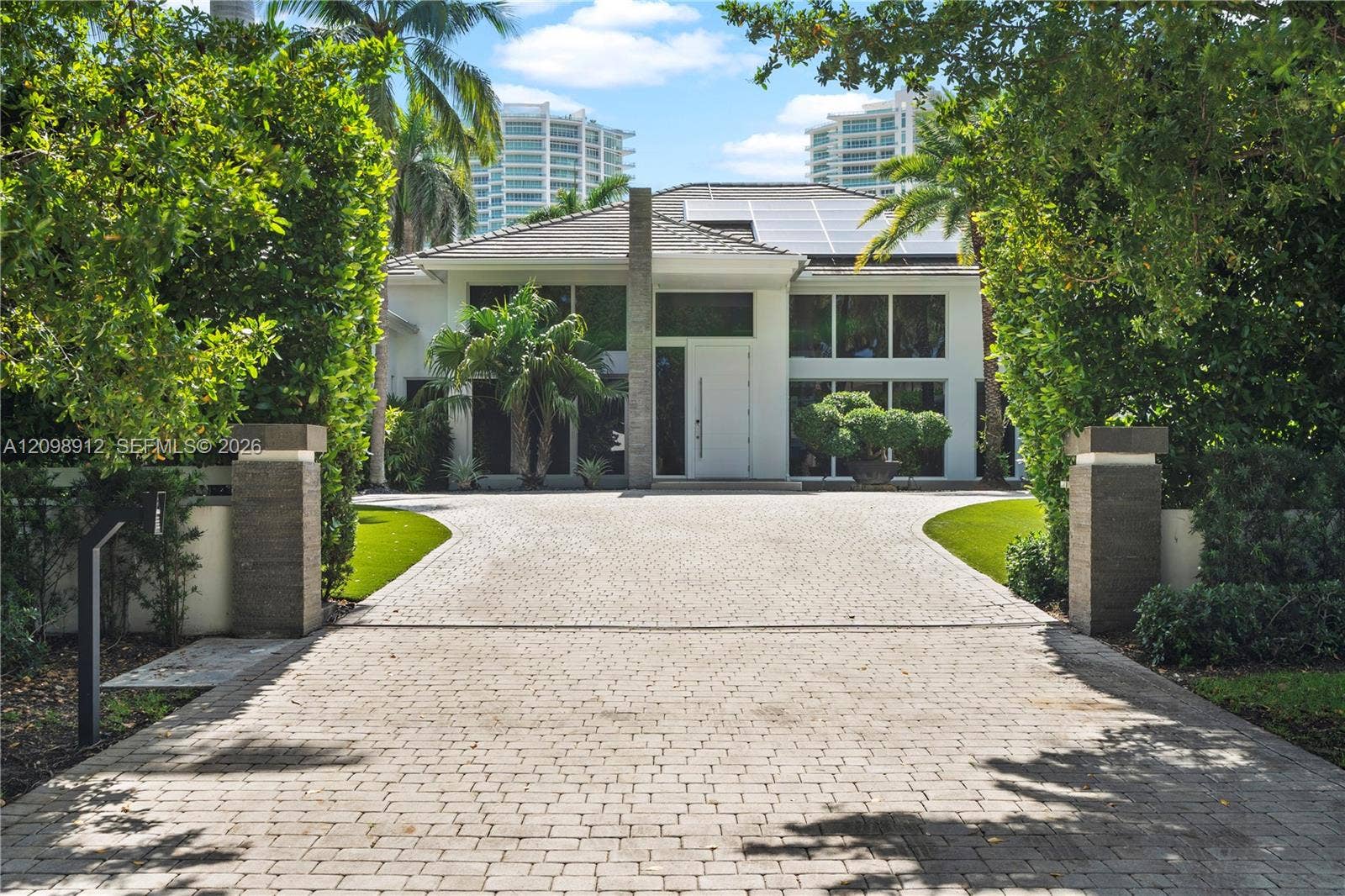 224 S Island, Golden Beach, FL 33160 Photo 1