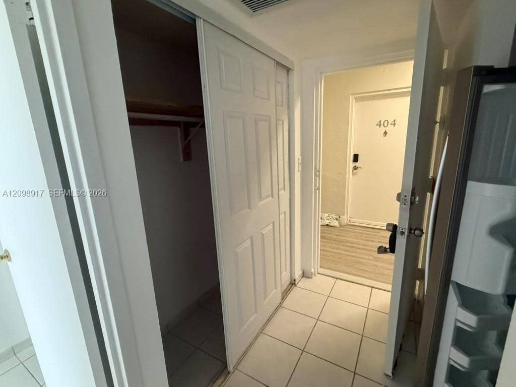 17560 Atlantic Boulevard, #405, Sunny Isles Beach, Sunny Isles Beach, FL 33160 Photo 11