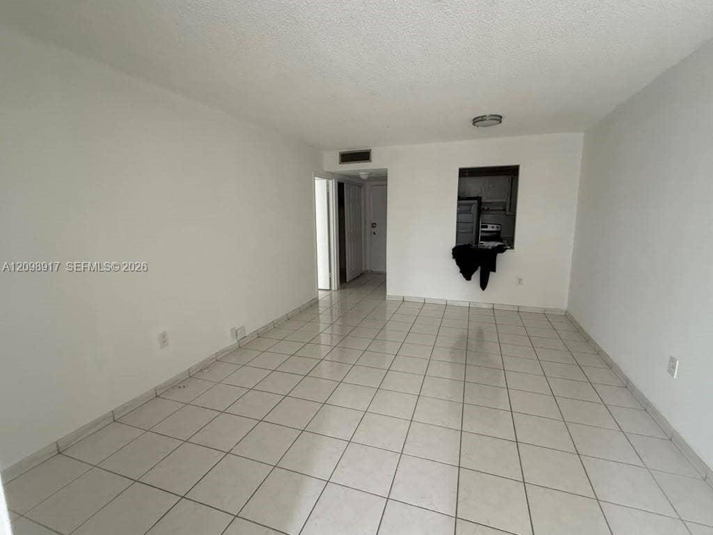17560 Atlantic Boulevard, #405, Sunny Isles Beach, Sunny Isles Beach, FL 33160 Photo 7