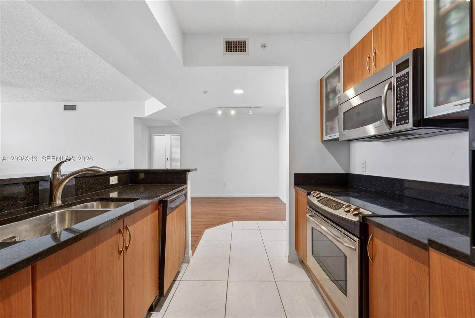 18800 NE 29th Avenue, #904, Aventura, FL 33180 Photo 14