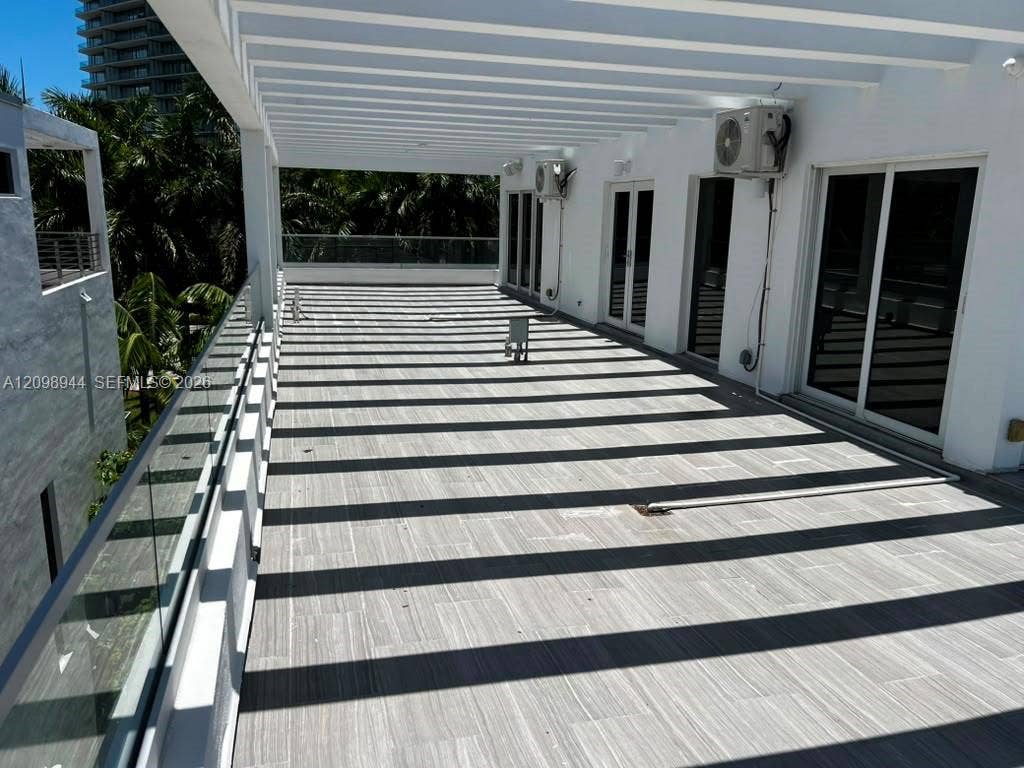 18975 Atlantic Boulevard, Sunny Isles Beach, FL 33160 Photo 11