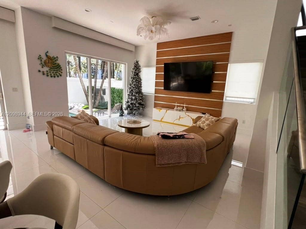 18975 Atlantic Boulevard, Sunny Isles Beach, FL 33160 Photo 23