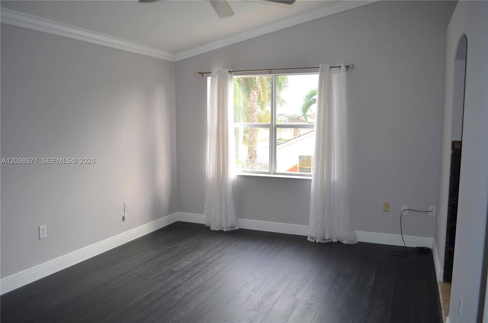 Pembroke Pines, FL 33029 Photo 20