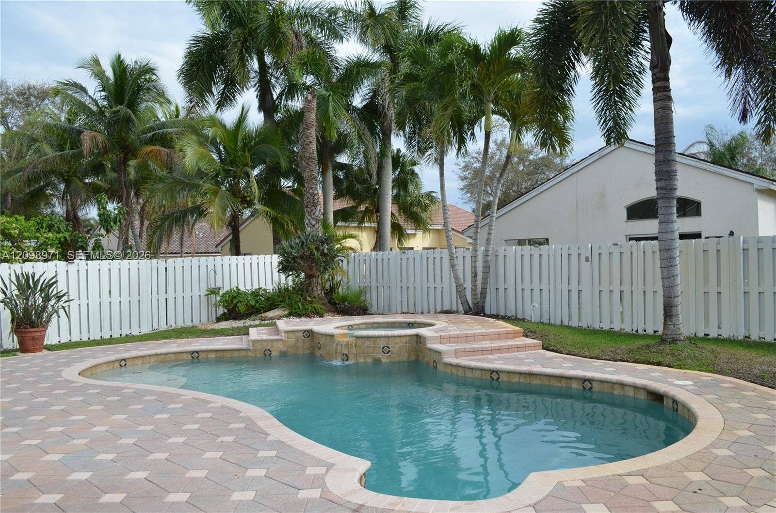 Pembroke Pines, FL 33029 Photo 22