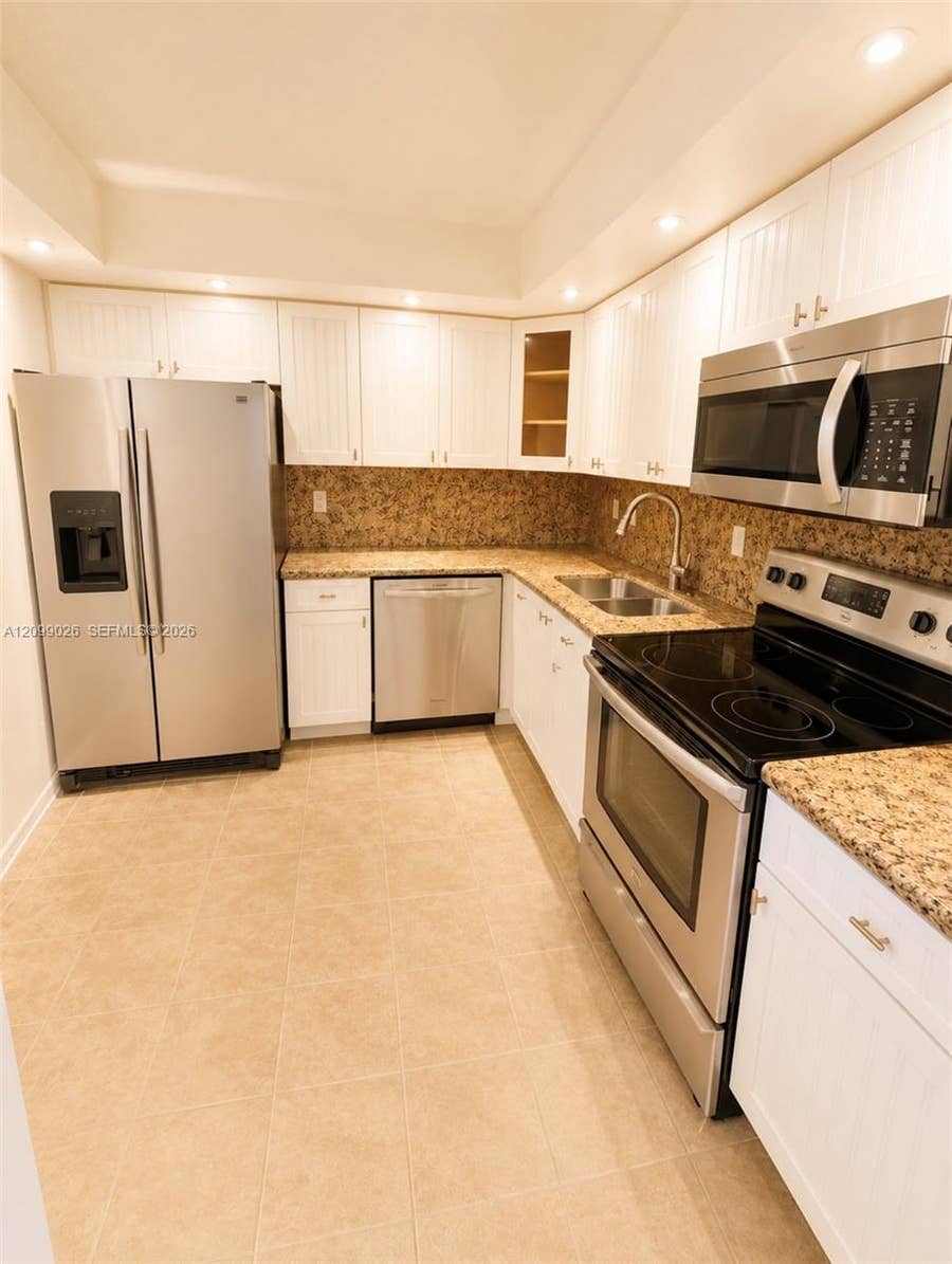 Property photo for 500 Three Islands Boulevard, #L25, Hallandale Beach, FL