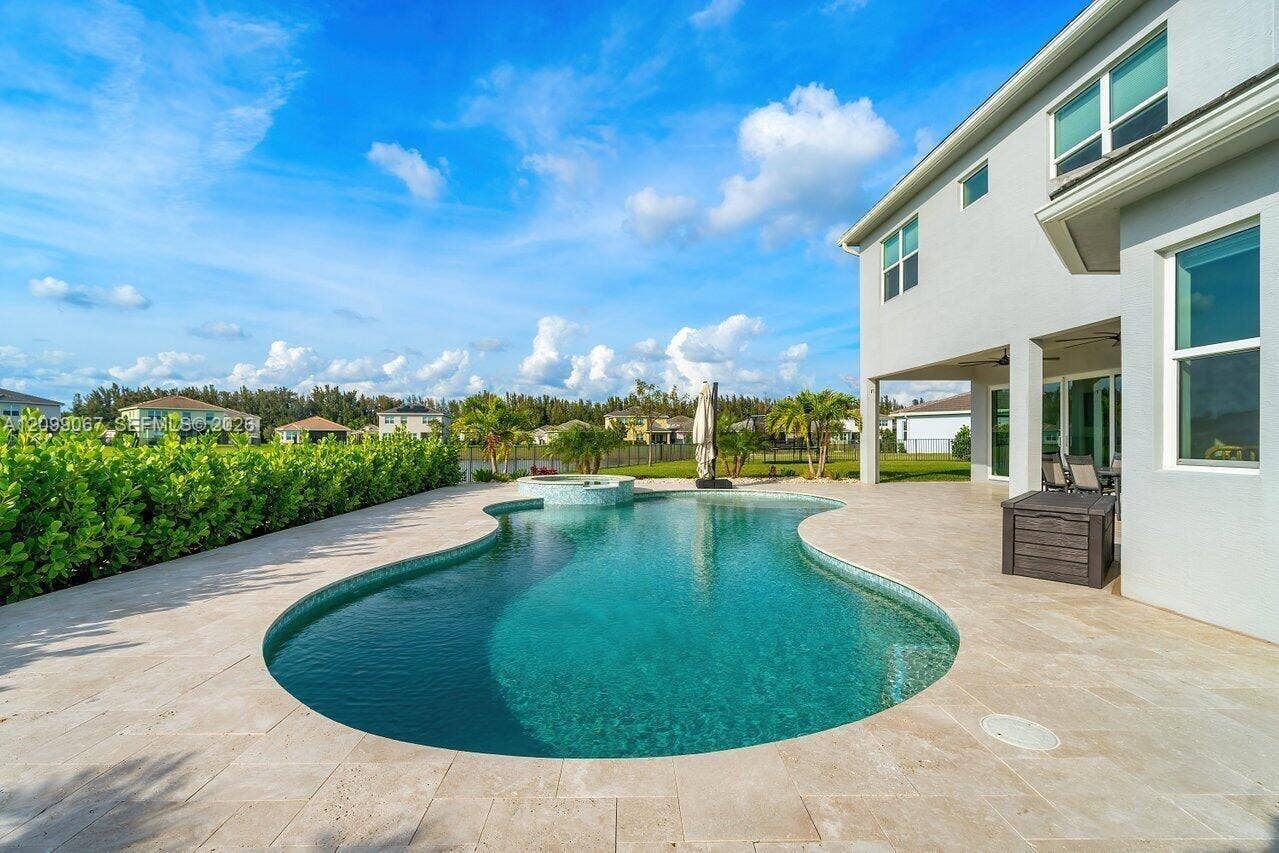 15962 Wildflower Court, Palm Beach, FL 33470 Photo 13