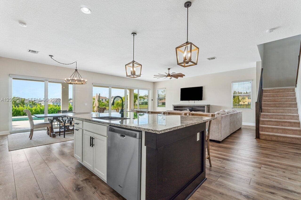 15962 Wildflower Court, Palm Beach, FL 33470 Photo 21