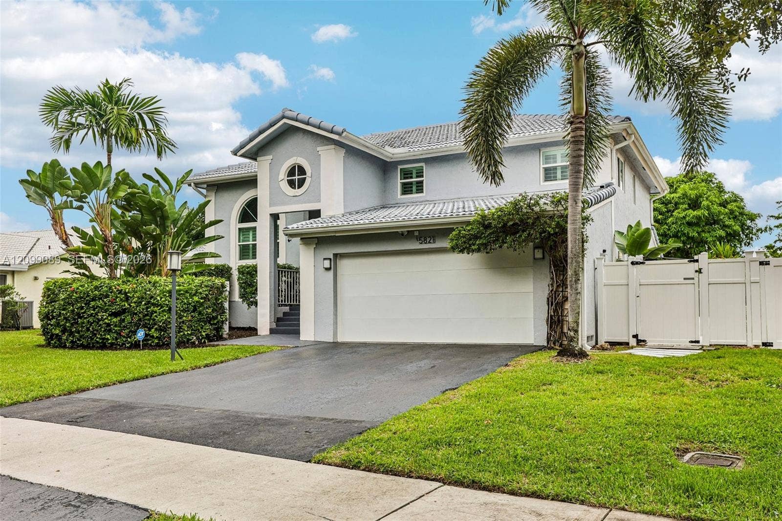 5821 Hawkes Bluff Avenue, Davie, FL 33331 Photo 3
