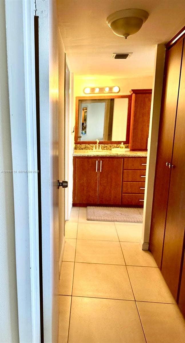 3675 N Country Club Drive, #1504, Aventura, Aventura, FL 33180 Photo 7