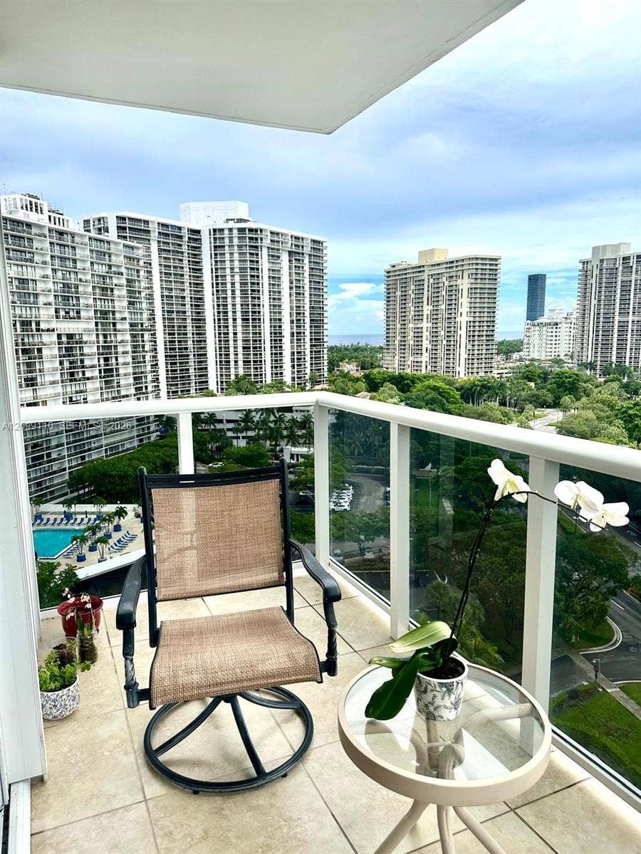 3675 N Country Club Drive, #1504, Aventura, Aventura, FL 33180 Photo 12