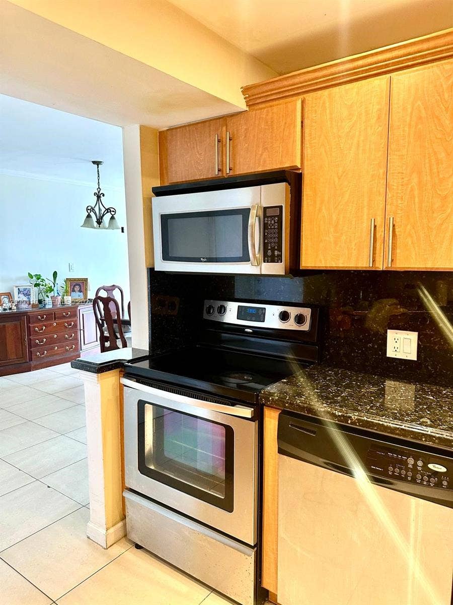 3675 N Country Club Drive, #1504, Aventura, Aventura, FL 33180 Photo 2