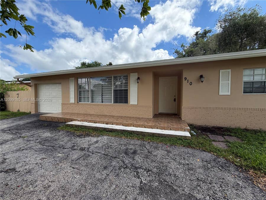 Property photo for 910 SW 67th Avenue, #0, North Lauderdale, FL