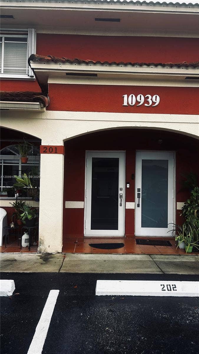 Property photo for 10939 W Okeechobee Road, #201, Hialeah Gardens, FL