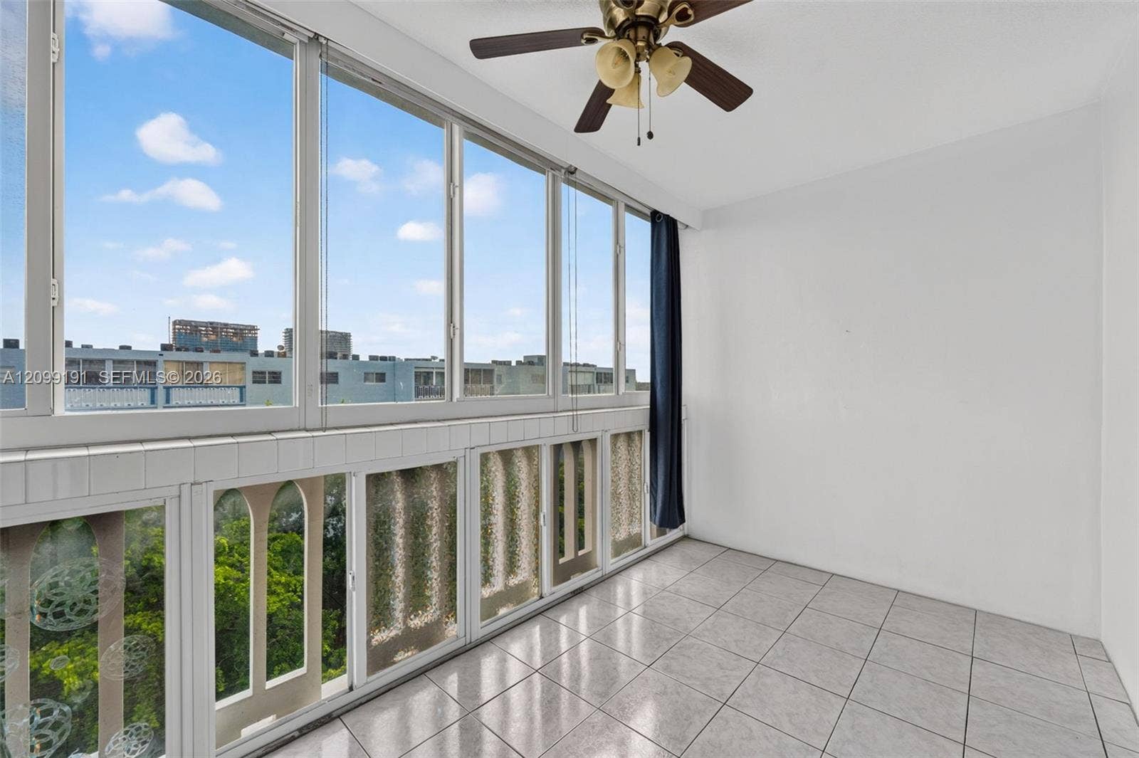 320 NE 12th Avenue, #703, Hallandale Beach, FL 33009 Photo 28