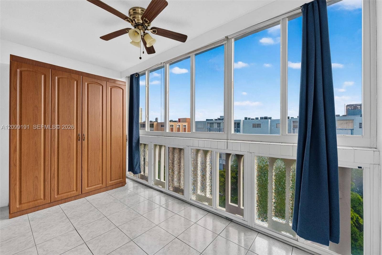 320 NE 12th Avenue, #703, Hallandale Beach, FL 33009 Photo 29
