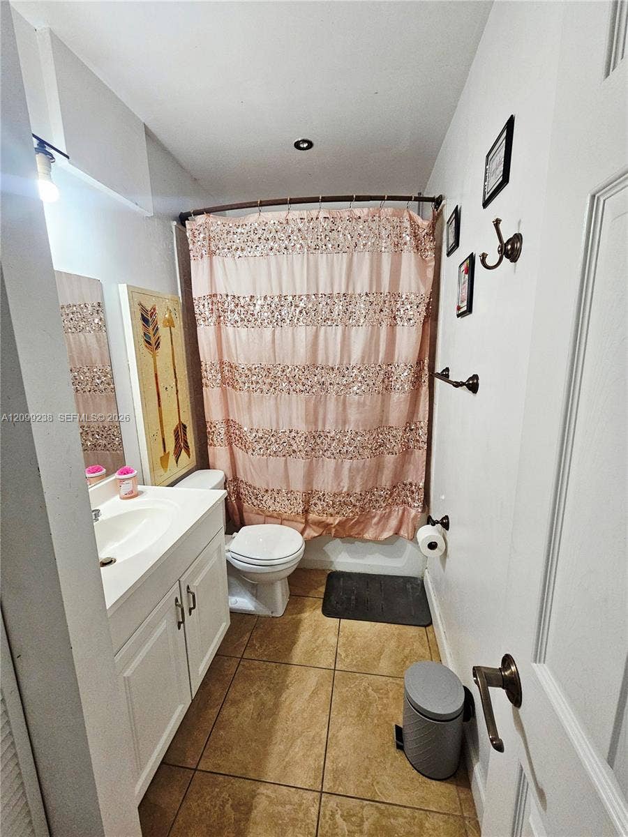 8401 W Sample Road, #10, Coral Springs, FL 33065 2nd Bathroom - Upstarirs