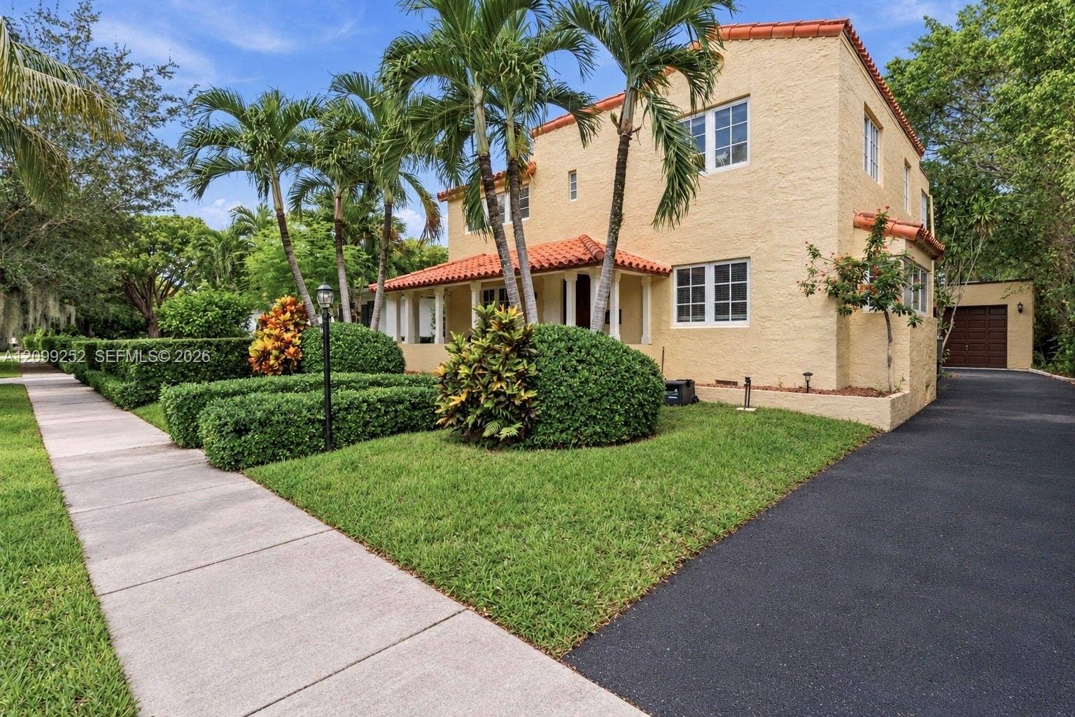 1461 Certosa Avenue, Coral Gables, FL 33146 Photo 2