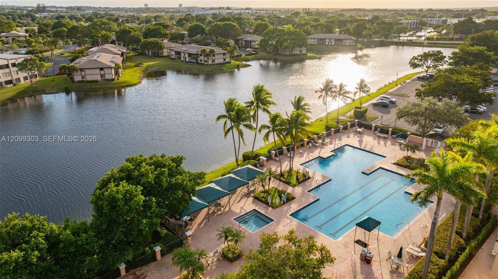 7917 Exeter Boulevard E, #101, Tamarac, FL 33321 Kings Point Pool Area