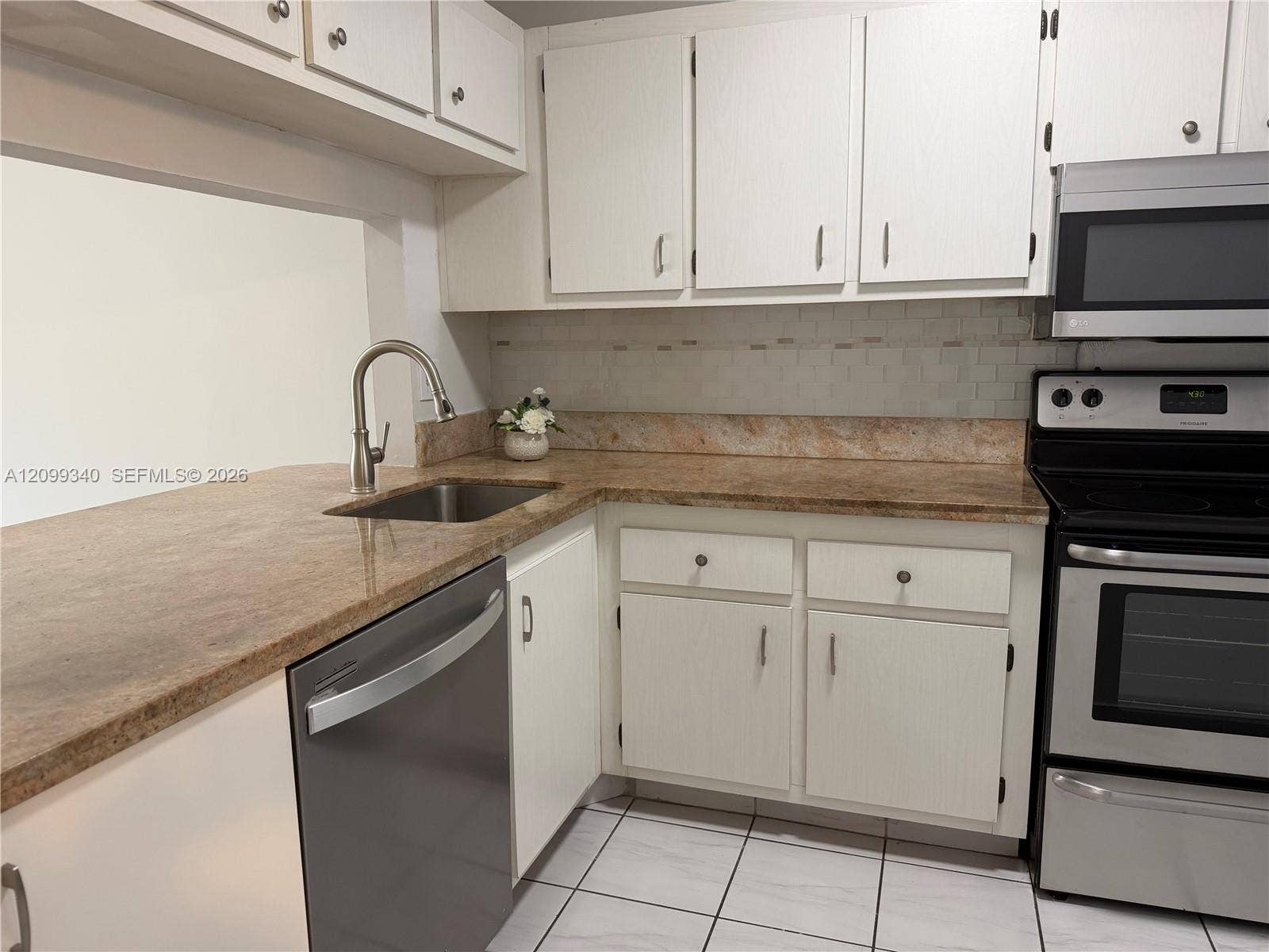 9235 Lagoon Place, #116, Davie, Davie, FL 33324 Photo 12