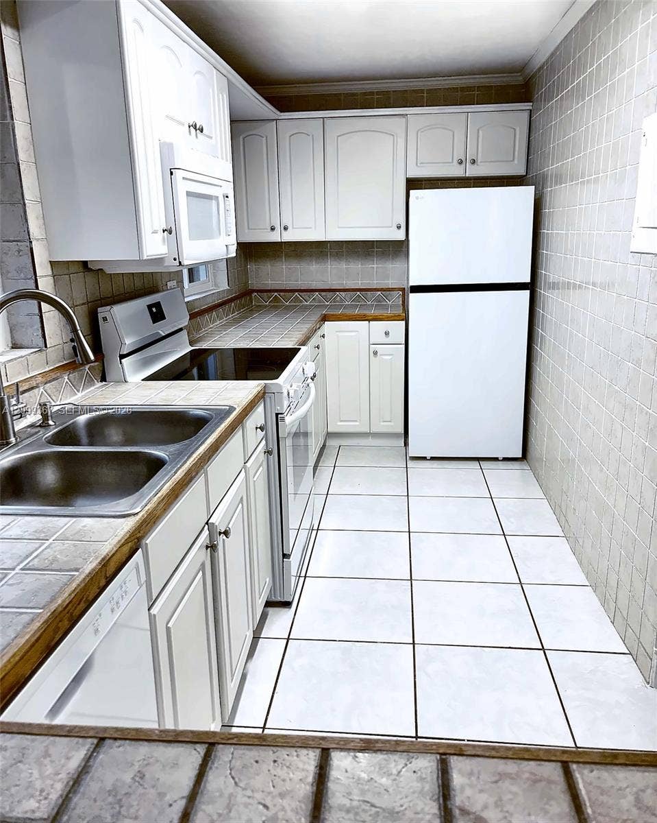 5407 NE 22nd Terrace, #5407, Fort Lauderdale, Fort Lauderdale, FL 33308 Photo 17