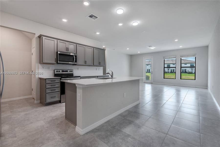 Property photo for 2126 N Appleton Circle N, #2126, Oakland Park, FL