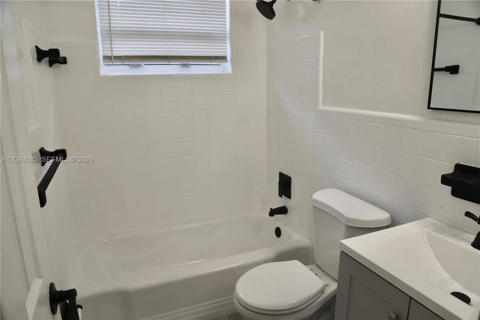 410 SW 9th Avenue, #1E, Hallandale Beach, Hallandale Beach, FL 33009 Photo 4