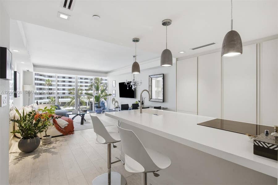 Property photo for 5600 Collins Avenue, #5A, Miami Beach, FL