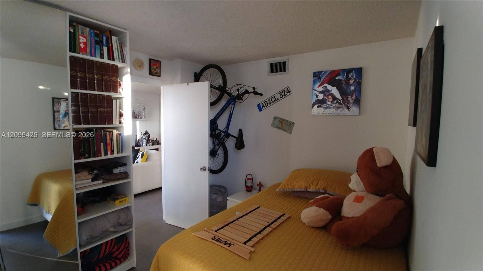 Photo 10